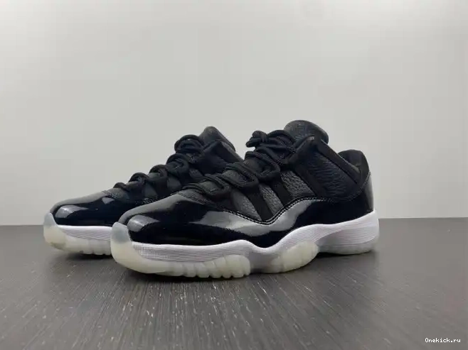 One Kick Air Low Jordan Retro 72-10 11 AV2187-001 0619